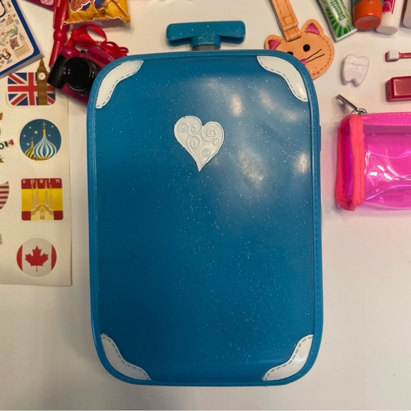 Our Generation Doll Travel Set NWOT Suit Case and Accessories - Picture 6 of 7